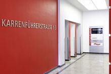 Eingangsbereich mit Fahrstuhl